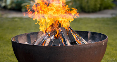 Feuer in der Feuerschale – wie entfache ich ein Feuer richtig?