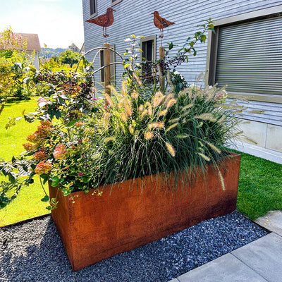 Hochbeet mit Handlauf in Edelrost